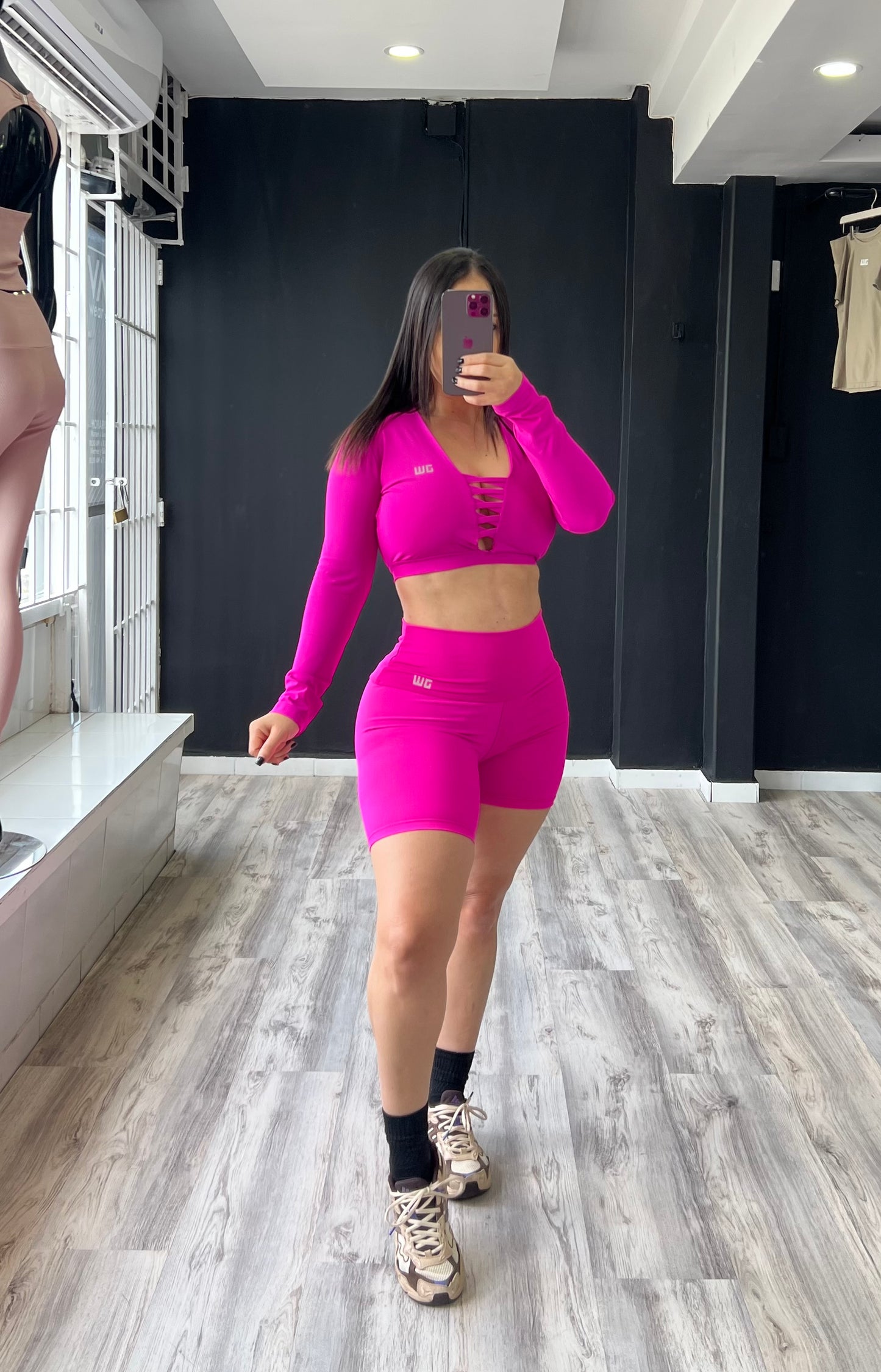 Pinky fucsia long sleeve short set