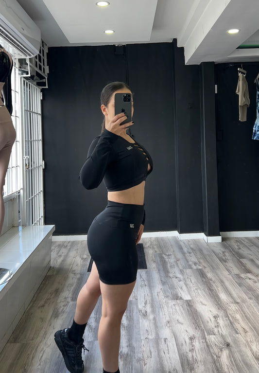 Black Long-Sleeve Neckline Front Set