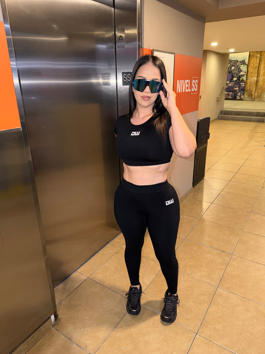 Black Short Sleeve Scrunch Set