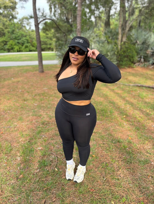 Sporty set one shoulder