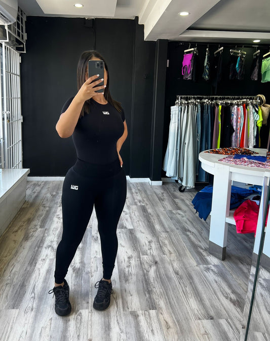 Black Scrunch Butt Long Set