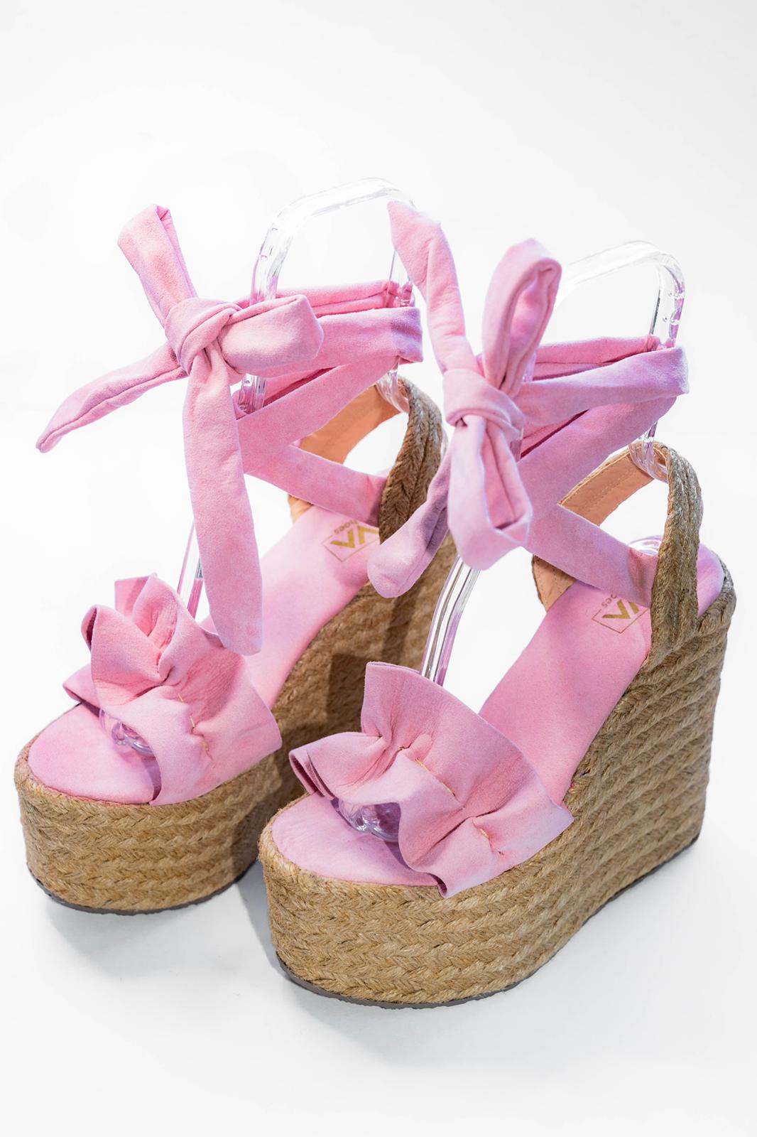 AMANDA Wedge